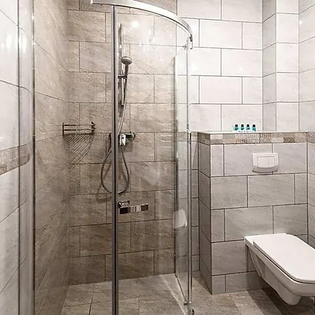 Premium - 4*