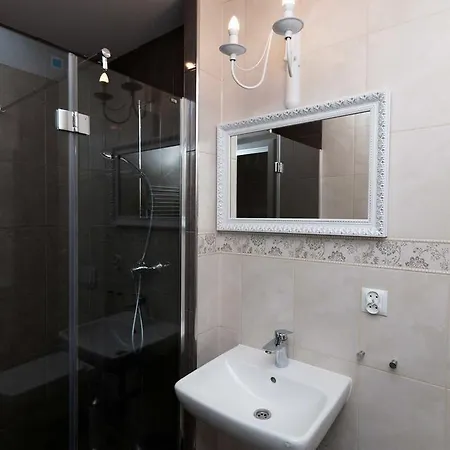 Отель Premium - 4*